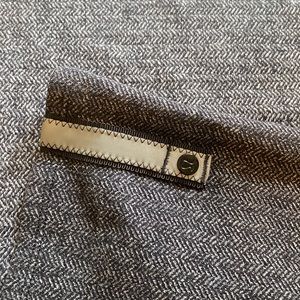 Lululemon Customizable Snap Scarf